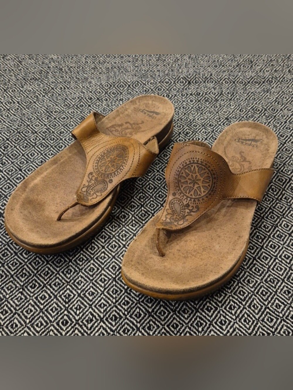 Dansko Women's Brown Flip Flop Sandals Size 11 (41)